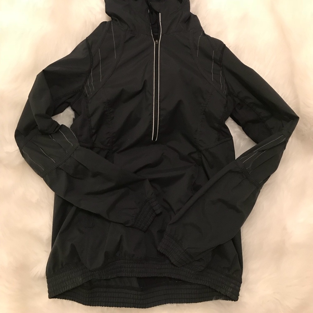 Lululemon jacket/pullover size 4